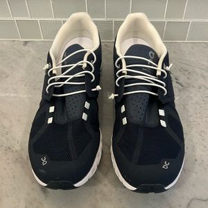 ON Cloud men’s tennis shoes sneakers Cloud 5 never worn size 11 blue navy